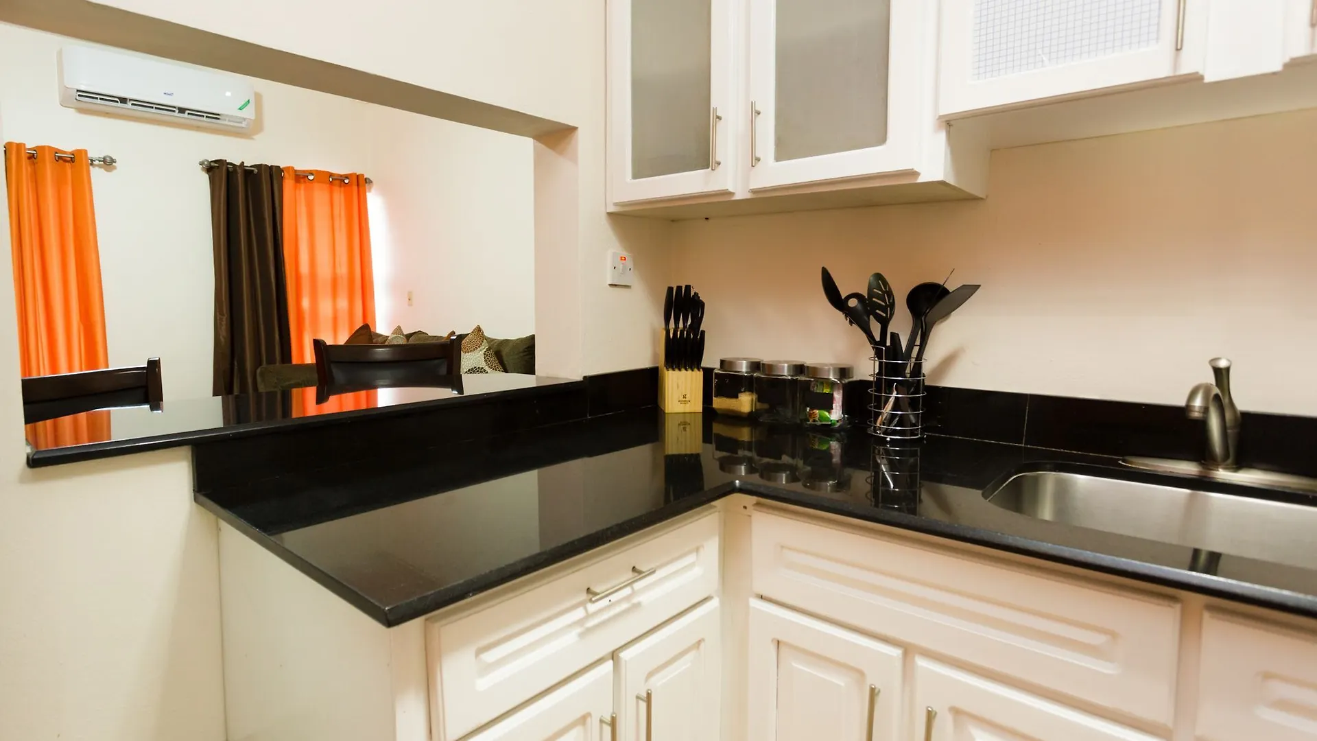 The Embassy Luxury Apt Crystal Towers II Kingston Jamaica